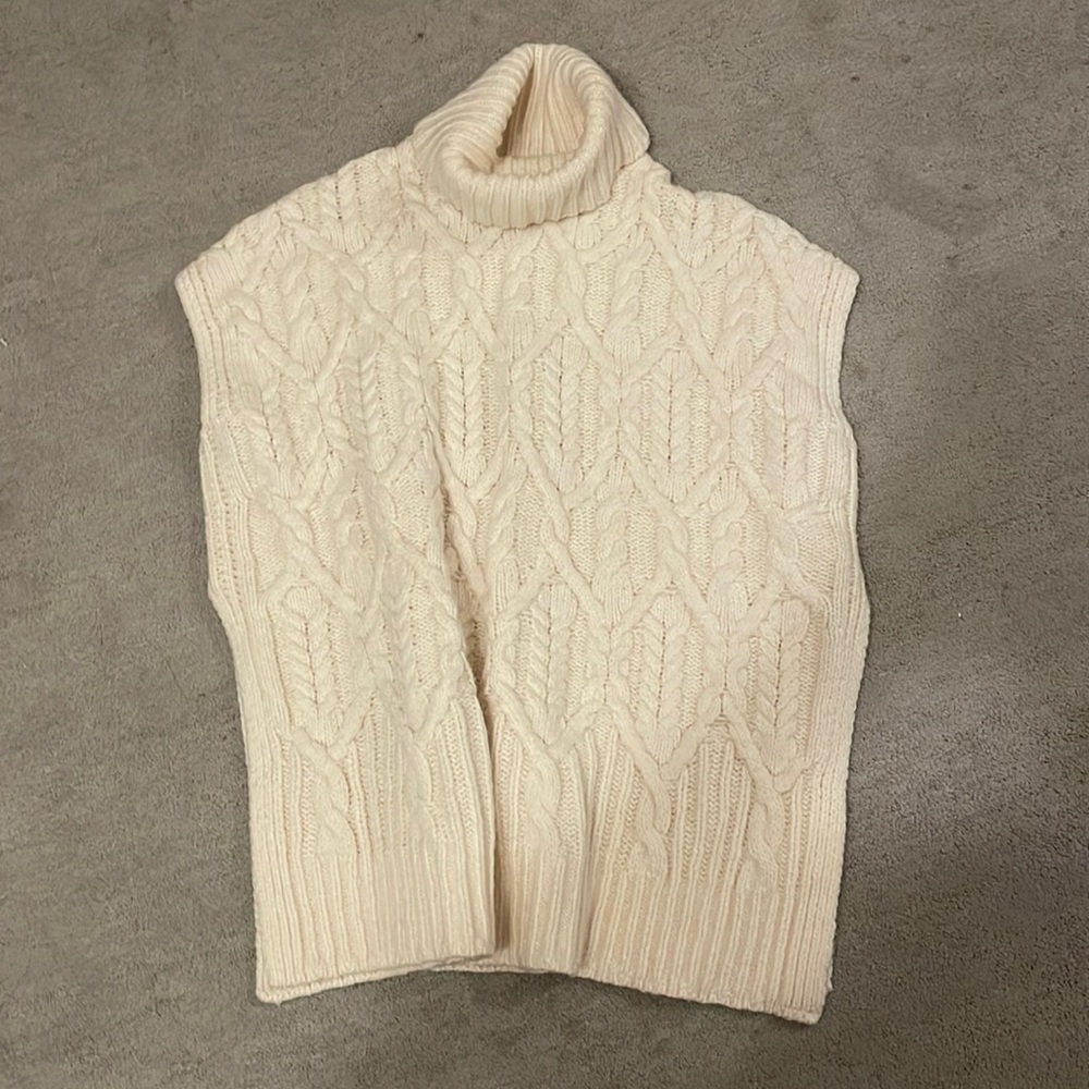 Theory sleeveless turtleneck